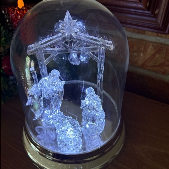 Illuminated Nativity Scene Musical Light Up Dome - Picture 5 of 8